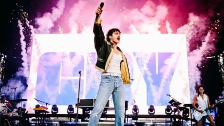 Benson Boone Flies Back To No. 1 With One Of The Biggest Pop Songs In Years