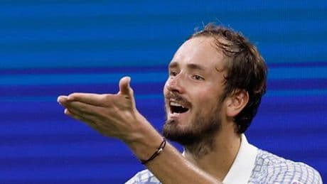 US Open: Daniil Medwedew verliert Erstrundenmatch nach kuriosem Zwichenfall