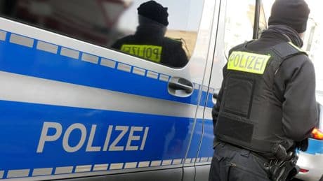 Berlin: Mann randaliert mit Axt – SEK rückt aus