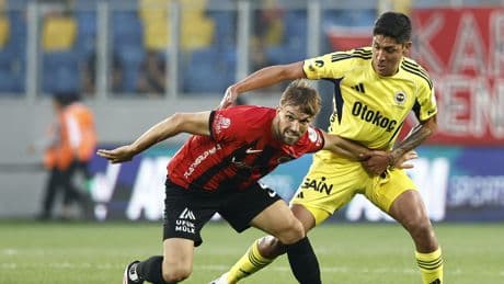 Fenerbahçe taraftarları Edson Alvarez'i ilk maçında beğenmedi