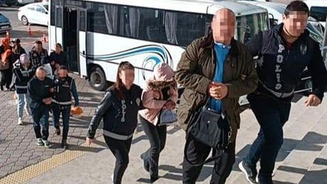 3 ilde 'usulsüz rapor' soruşturması: 33 kişi memuriyetten çıkarıldı