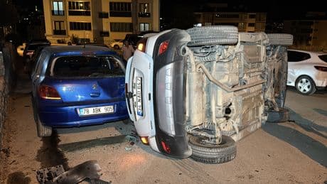 Karabük'te zincirleme kaza: 3 kişi yaralandı