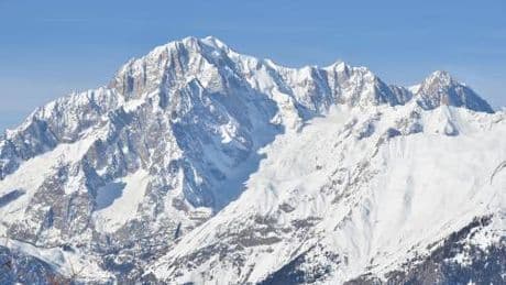 Tragedia sul Monte Bianco, morto uno scialpinista piemontese