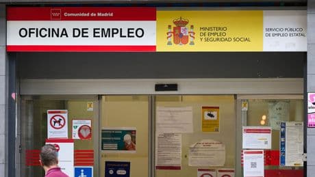 Así es la ayuda de 480 euros que pueden cobrar los mayores de 52 años en España si cumplen estos requisitos