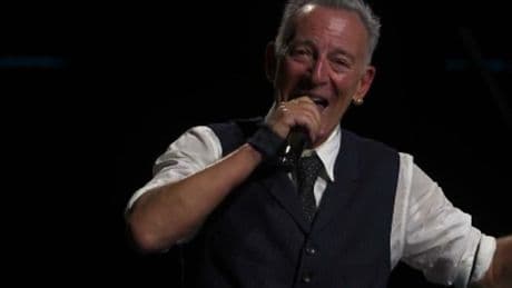 Bruce Springsteen arranca la gira que le traerá a Euskadi con críticas a Trump: «Mi hogar está en manos de una administración corrupta»
