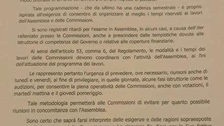 Senato, il richiamo di La Russa contro i week end lunghi: “Lavorate anche il lunedì e venerdì”