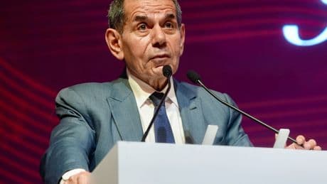 Dursun Özbek: Bütün ulusuma geçmiş olsun