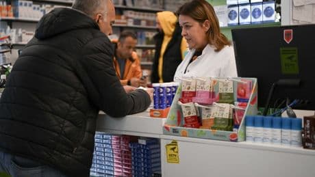 People may start to regain weight within weeks of  discontinuing weight loss drugs, study finds