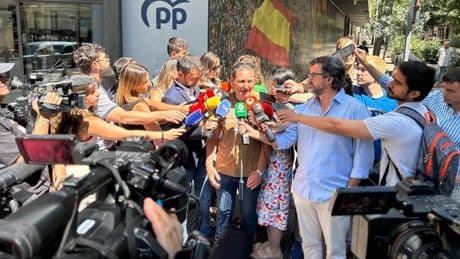 Feijóo defiende a Carlos Mazón y traslada a las víctimas de la dana que él no le puede cesar