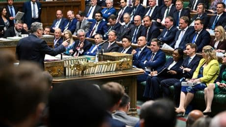 Royaume-Uni: des élections locales sur fond de fragmentation politique
