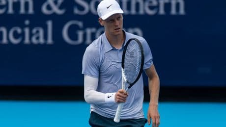 Jannik Sinner mete miedo en su debut en Cincinnati: arrolla a Galán en una hora y se cita con Diallo en tercera ronda