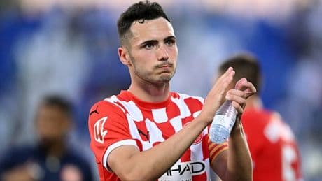 <p>Arnau Martinez, dal pianto Barcellona al fattore che intriga Comolli: cosa pu&ograve; dare alla Juventus</p>
