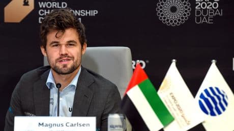 Magnus Carlsen hace tablas contra el mundo