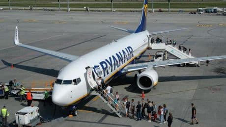 Ryanair reclama a sus tripulantes que devuelvan parte de su salario: "Nos piden hasta 4.000 euros"