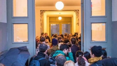 Wohnungsnot: Ferienwohnungen: Linke nimmt Plattformen ins Visier