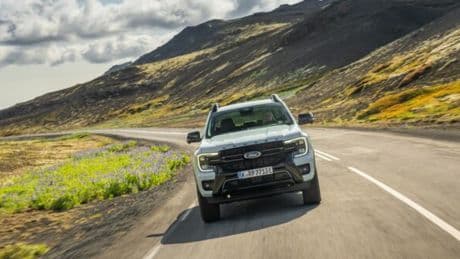 Ranger PHEV, il best seller Ford ora è anche in versione ibrida alla spina – FOTO