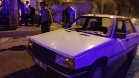 İlginç olay Çanakkale'de yaşandı! Tartıştığı kişinin yanına gitmek isterken otomobil çarptı