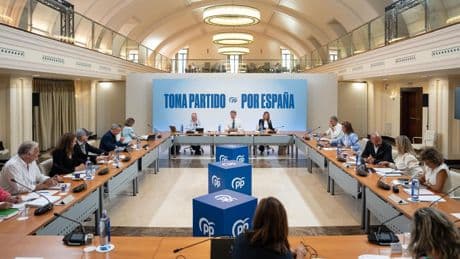 Feijóo pretende cambiar la ley para que haya elecciones automáticas si se prorrogan dos veces los PGE