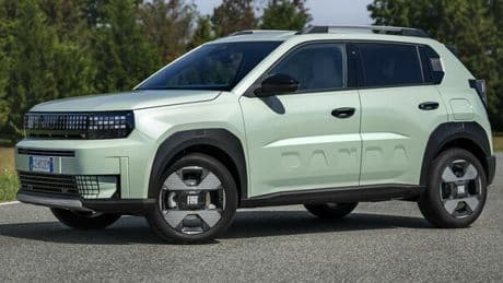 Fiat completa la famiglia Grande Panda, arriva la versione benzina. Già ordinabile la turbo a 3 cilindri da 1.2 litri con 100 cv