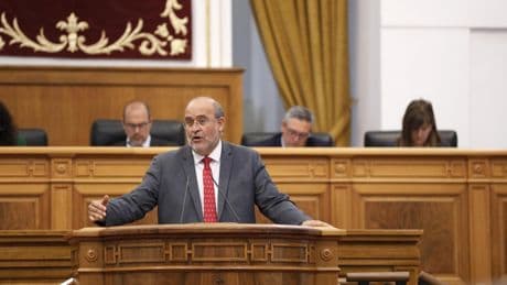 PSOE y PP coinciden de nuevo en Castilla-La Mancha votando la continuidad de la Ley de Simplificación Administrativa