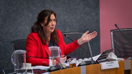 Amsterdam blundert met facturen: 21 miljoen te veel betaald