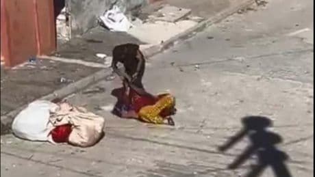 Eskişehir’de bir kadın evli olduğu erkek tarafından sokak ortasında darbedildi: Saldırgan gözaltına alındı