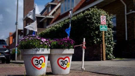 Op zoek naar een parkeerplek in Zandvoort? Sorry, deze straat is afgesloten, zegt Google Maps
