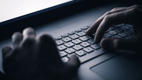 Woman conned out of $15K after AI clones daughter’s voice
