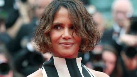 Halle Berry: Schauspielerin musste Outfit für Cannes Filmfestspiele wegen neuer Kleiderordnung wechseln