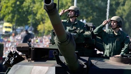 Ukraine-Krieg: Polnische Armee startet Groß-Manöver "Iron Defender-25"