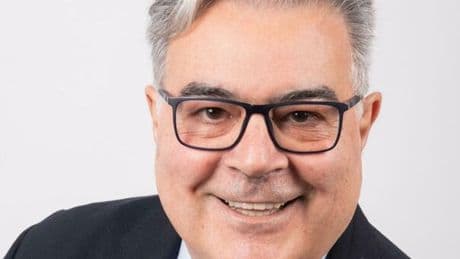 Giovanni Sgroi, arrestato il medico e sindaco di Rivolta d?Adda per violenza sessuale. «Abusi su almeno quattro pazienti»