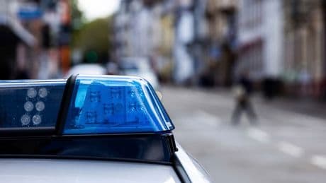 Polizei sucht Täter - Mädchen (11) auf Fußweg in Dresden begrabscht