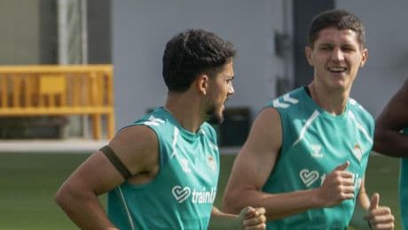 El Betis irá a Elche con cinco bajas