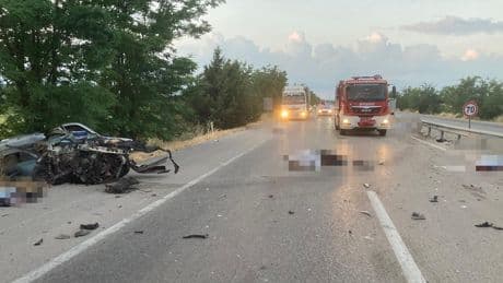 Susurluk'ta korkunç kaza: Cansız bedenler yola savruldu, 4 ölü var!