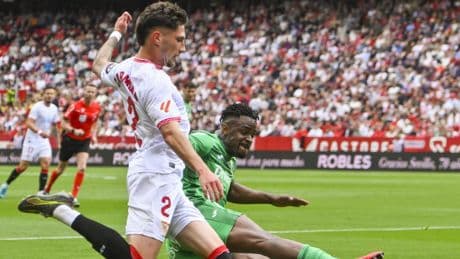 Caparrós recupera efectivos importantes para el partido contra Las Palmas