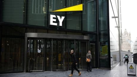 Référendum chez EY: les salariés votent pour la fin du temps de travail illimité