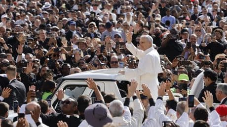 Honderdduizenden gelovigen in Vaticaanstad voor inauguratie paus Leo XIV