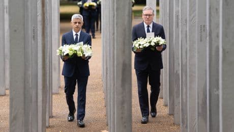 Thousands of petals fall at service to remember 7 July victims