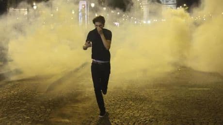 Los ultras provocan graves disturbios en París durante la fiesta del PSG