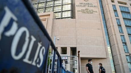 "Elles se sont fait piéger": deux Françaises en détention en Turquie pour avoir transporté des valises pleines de stupéfiants entre Bangkok et Paris