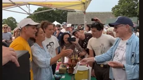 Alan Dershowitz once again denied pierogi as Martha’s Vineyard residents chant ‘time to go’