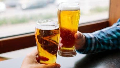 Alkohol ab 14 Jahren: Gesundheitsminister wollen "begleitetes Trinken" verbieten