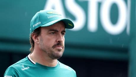 Fernando Alonso, seria duda para correr el Gran Premio de Hungría de F1 por una lesión muscular en la espalda