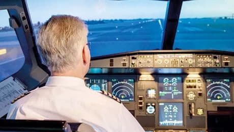 İkinci pilotu rahatsızlanan İstanbul-Manchester uçağı Köln'e acil iniş yaptı