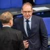 „Gesichert rechtsextremistische Bestrebung“: Dobrindt will über Veröffentlichung von Verfassungsschutz-Gutachten zu AfD entscheiden