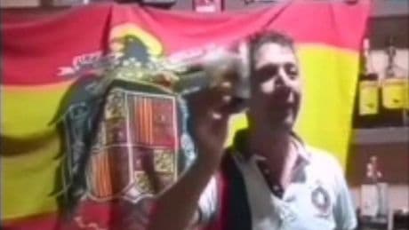 Abren una recogida de firmas en Change.org para que el PP expulse al concejal "franquista" de San Clemente