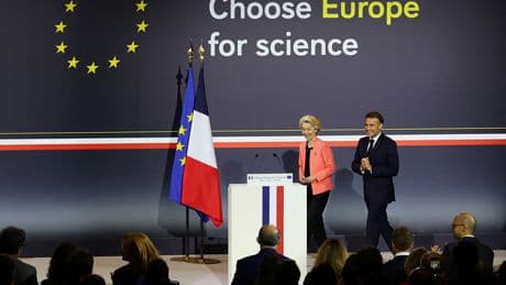«La science est la clé de notre avenir» : l'UE va investir 500 millions d'euros pour attirer les chercheurs