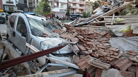 Deadly earthquake hits northwest Turkey