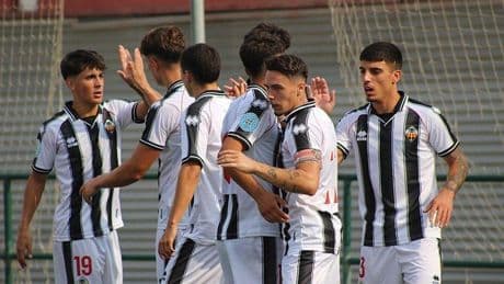 El Castellón B supera un duro test frente al Atlético Saguntino en Gaetà Huguet (3-2)