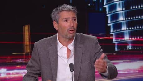 "Il veut avoir les mains libres": un ancien proche de Mélenchon revient sur son éviction de LFI
